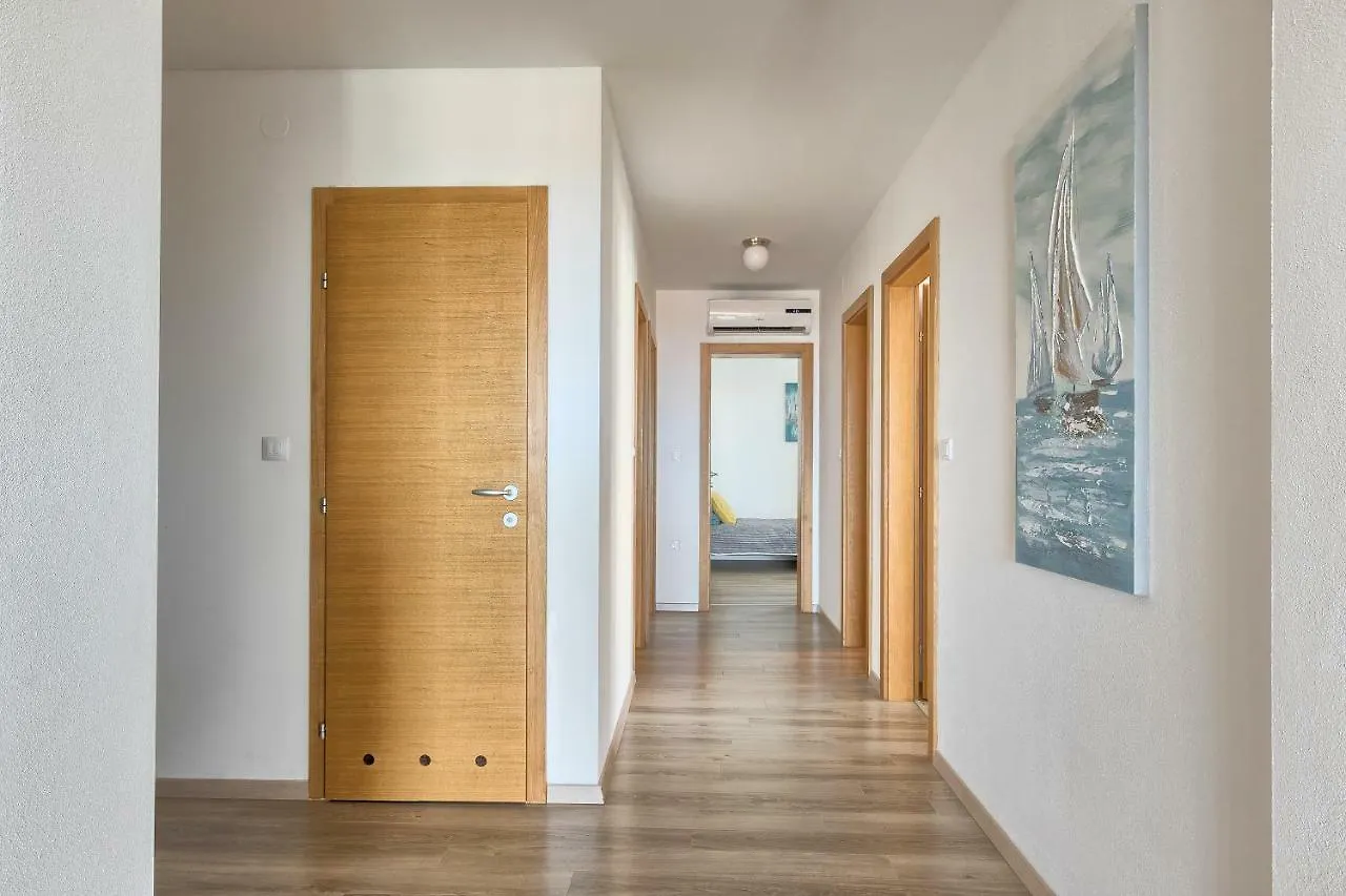 Apartment Peninsula Ližnjan