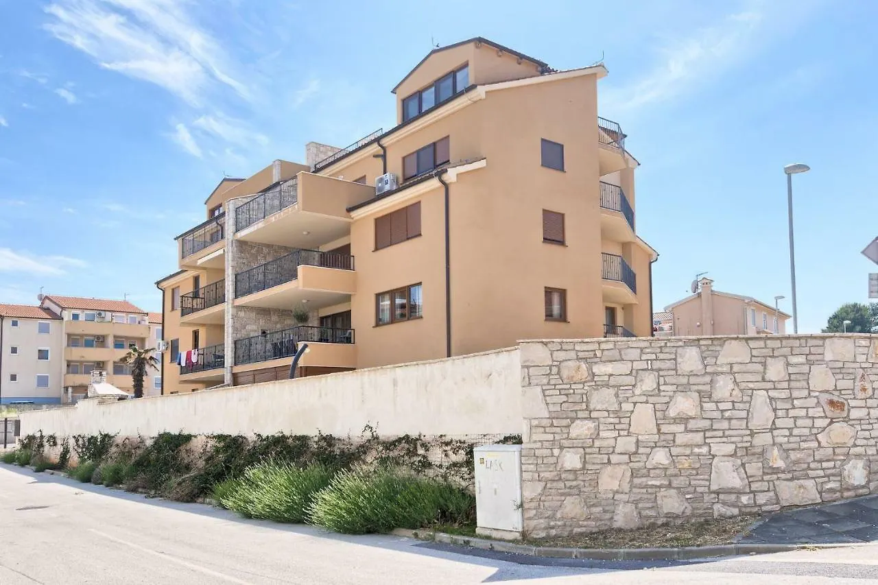 Apartment Peninsula Ližnjan